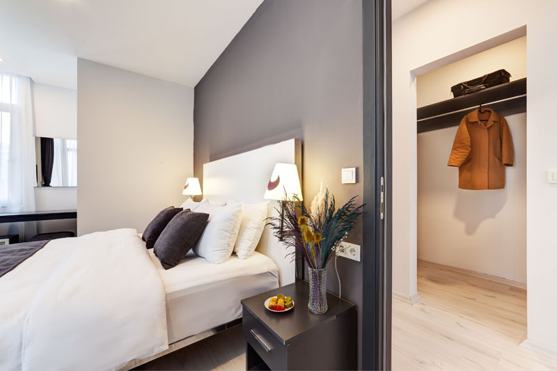 IMG_5252_3_4_Natural